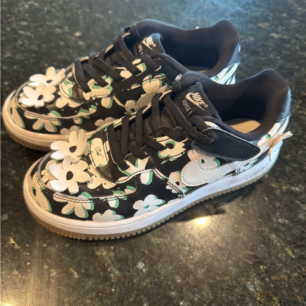 Nike Black and White Sneakers